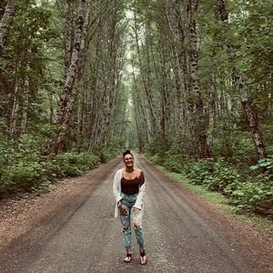 Meet your Posher, Alicia